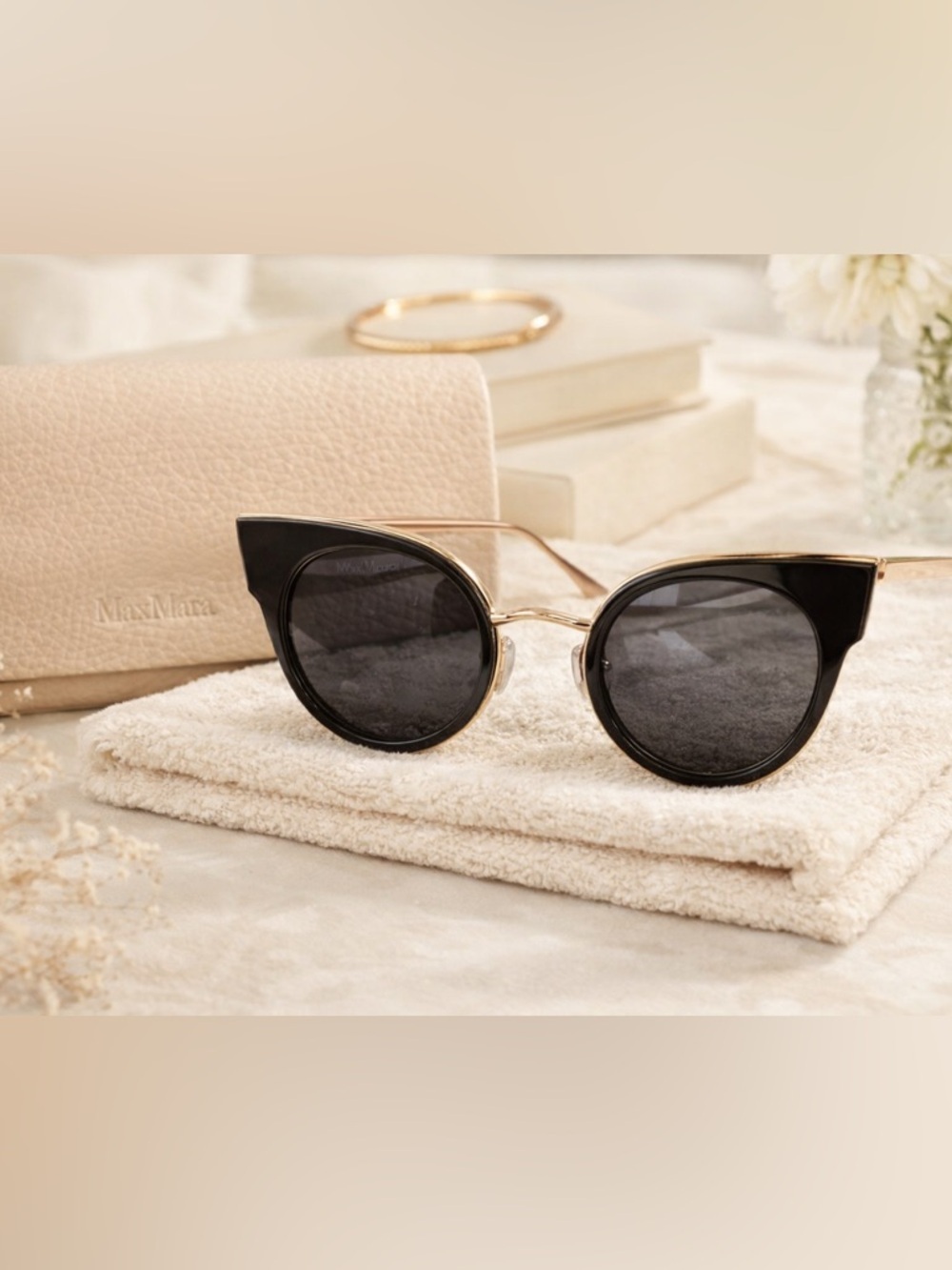 Max Mara ILDE1 Cat Eye Sunglasses Black Gold Frame Italy $245
